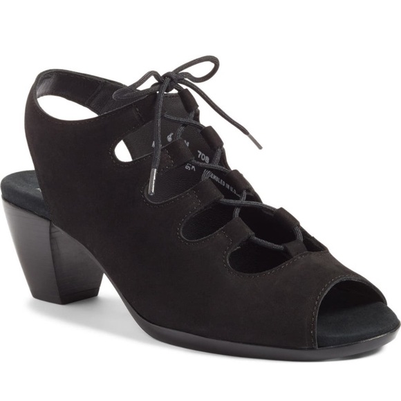 Munro Black Suede adjustable shoe 9 narrow - Picture 2 of 12